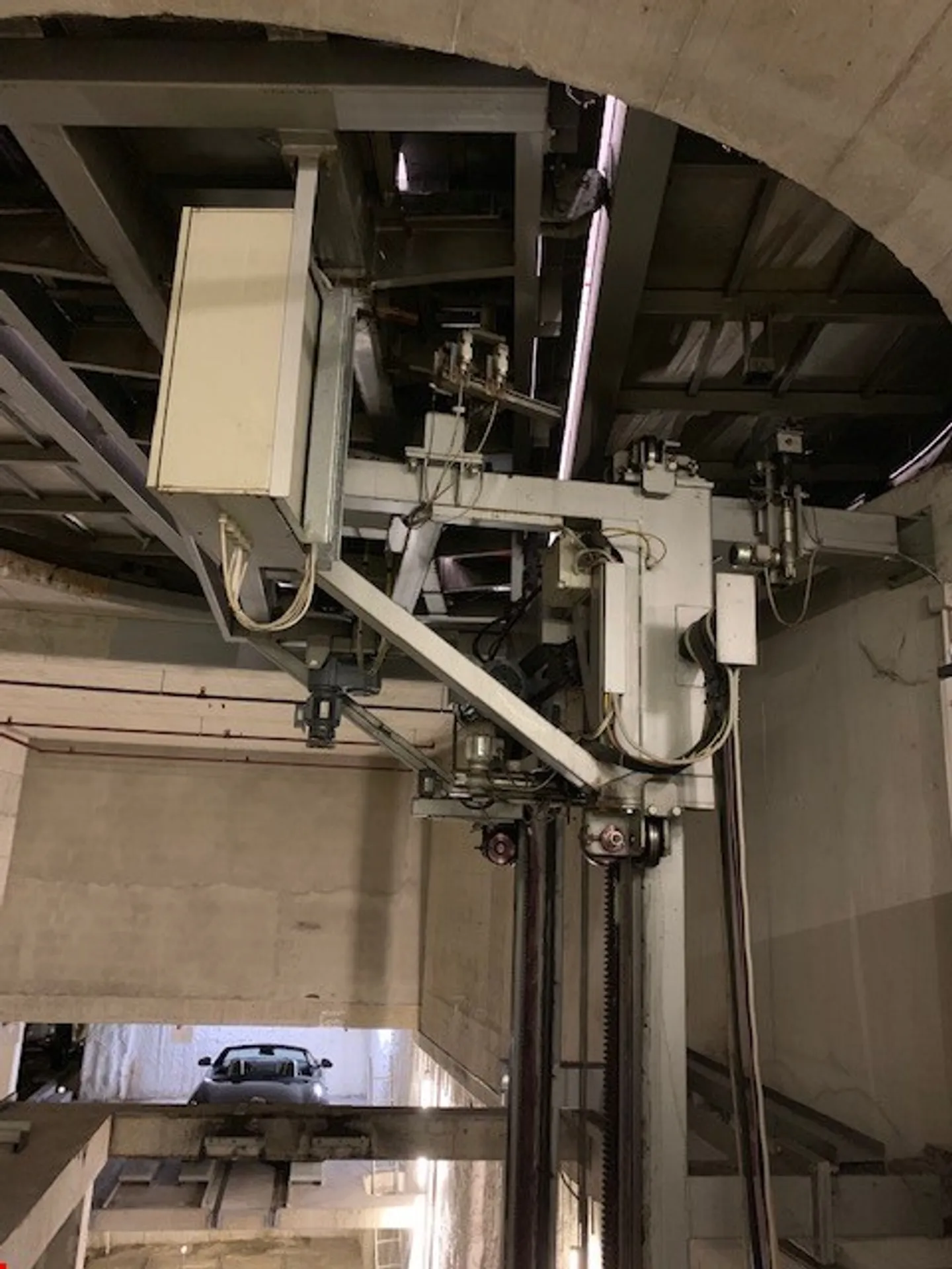 Espaces de stationnement couverts automatisés - Photo 5 sur 5