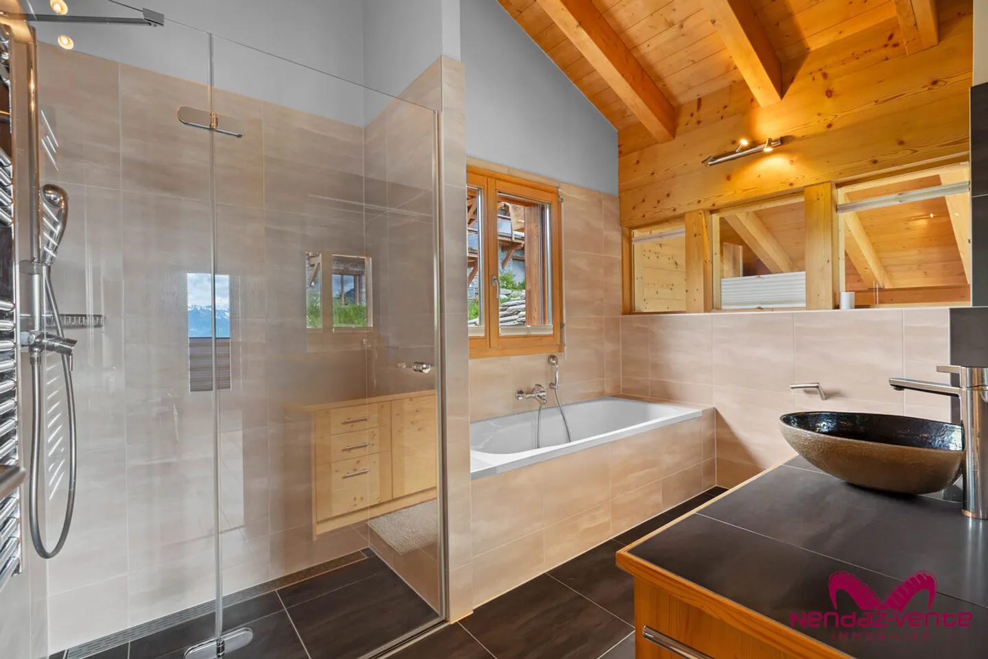 Chalet in Les Crêts with Views - Photo 6 of 10