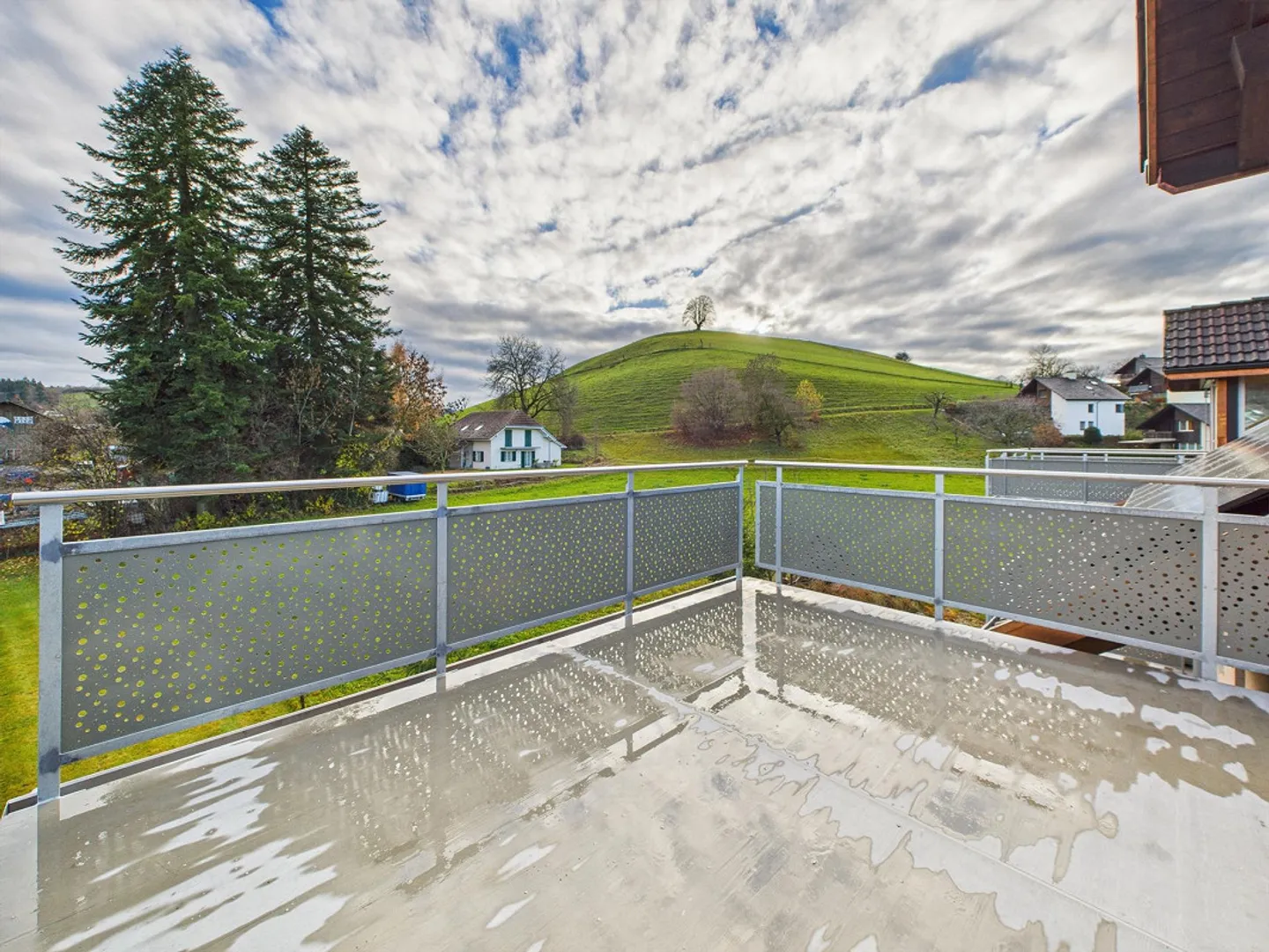 Helle 3.5-Zimmer Dachwohnung in Huttwil - Frisch renoviert! - Photo 9 of 10