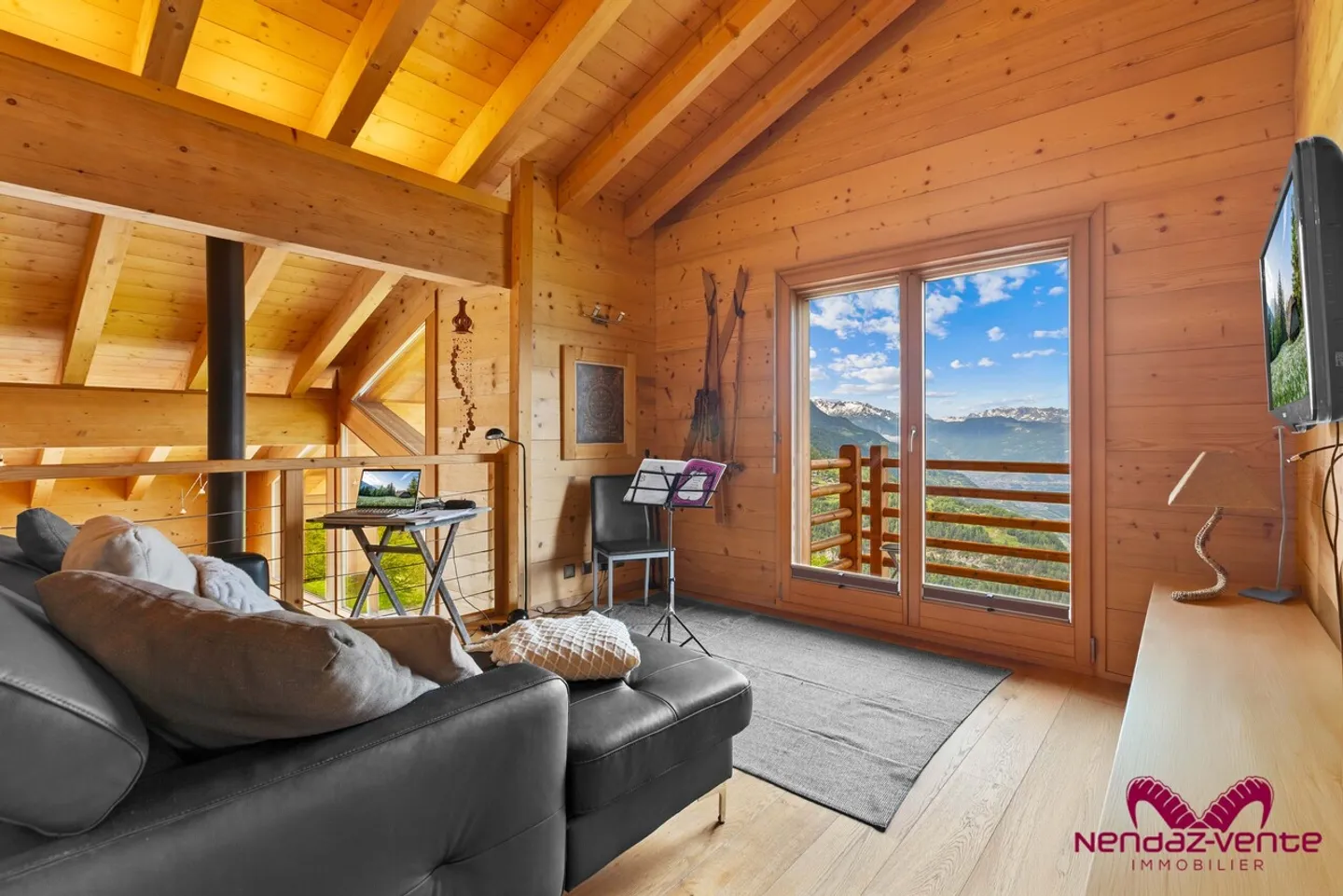 Chalet in Les Crêts with Views - Photo 10 of 10