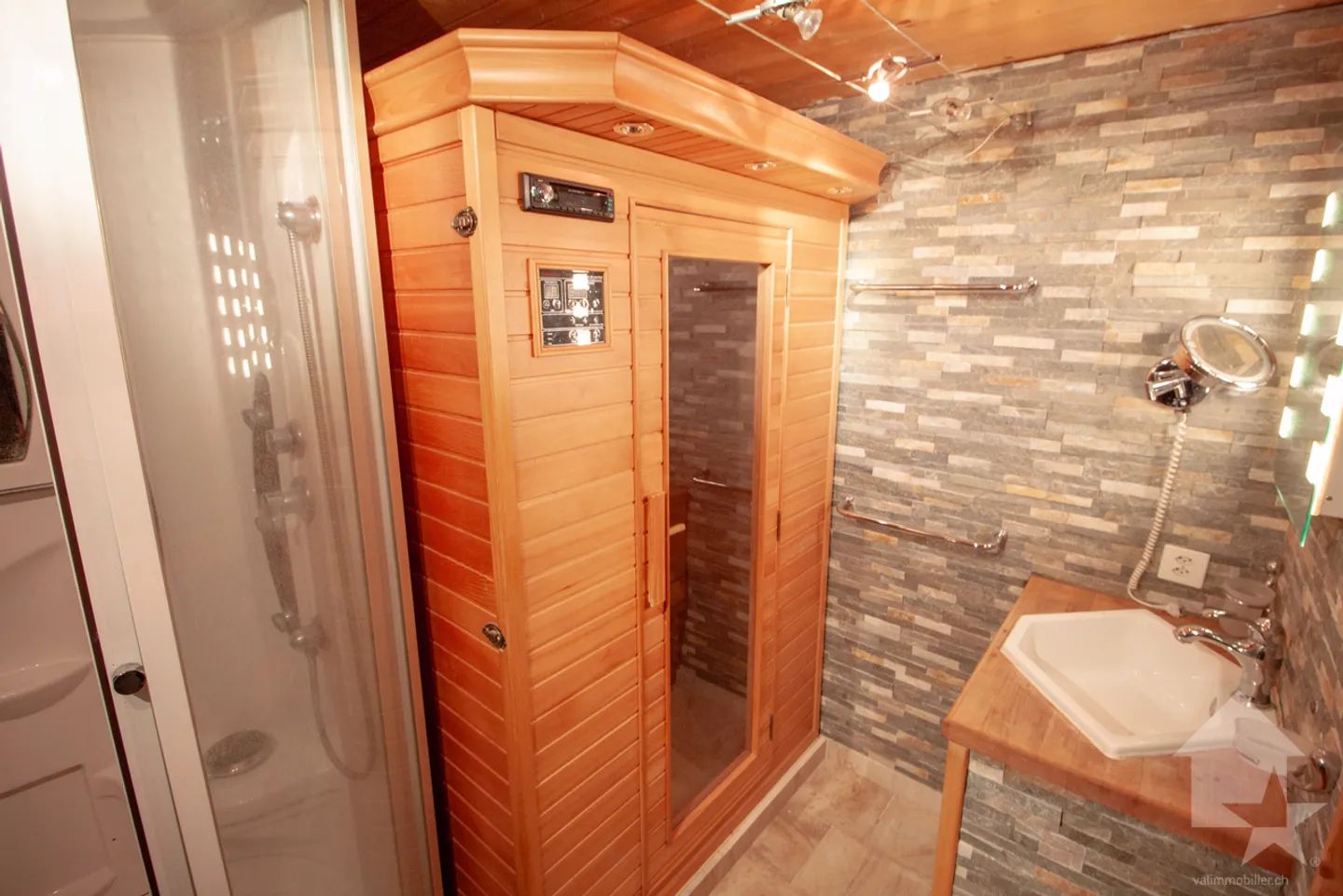 Chalet valaisan de 4.5 pièces à deux pas de la Piste de l'Ours - Photo 23 sur 30