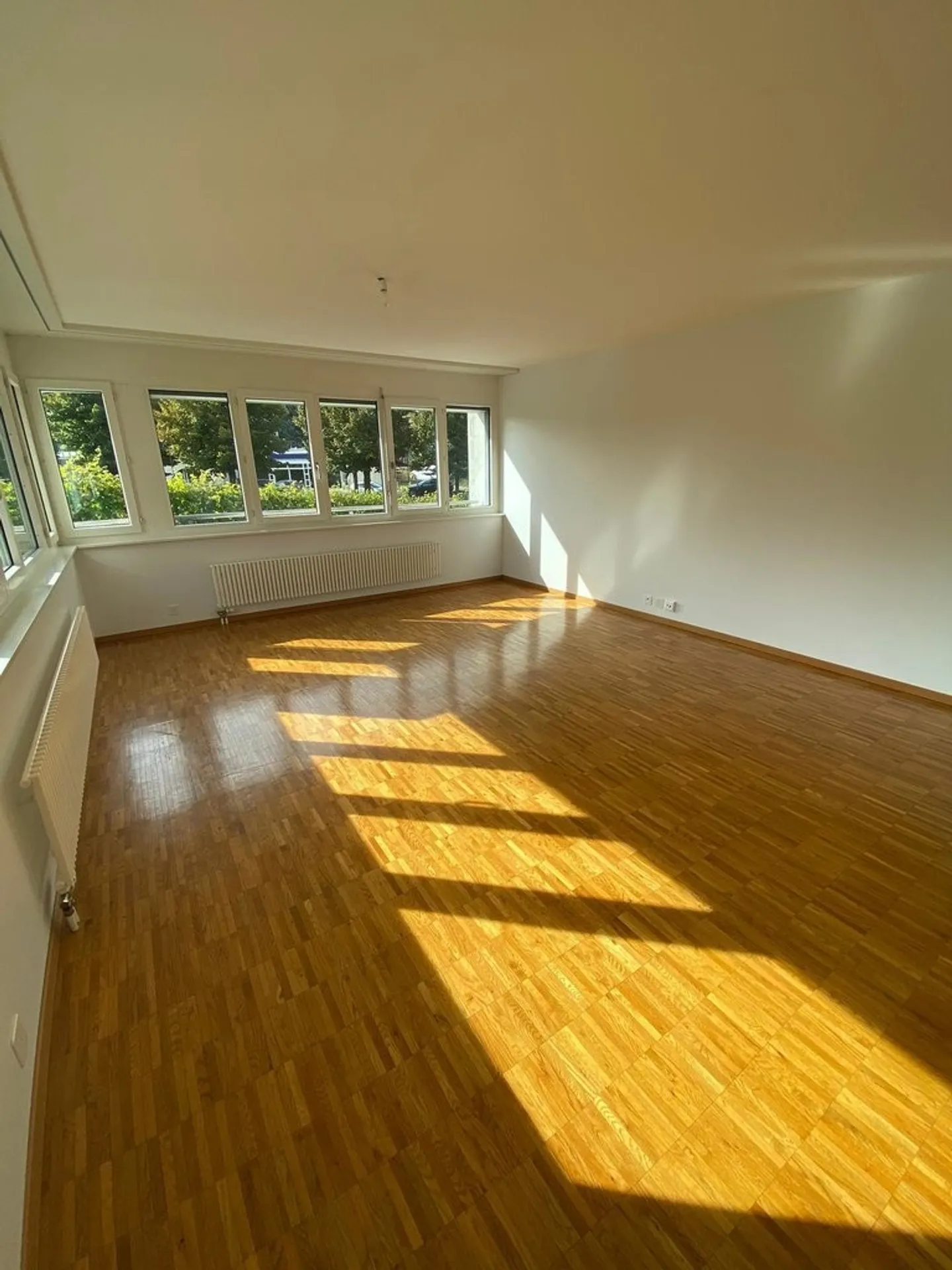 Zu ergreifen! Wunderschöne Wohnung im Herzen von Sierre! - Foto 3 von 10