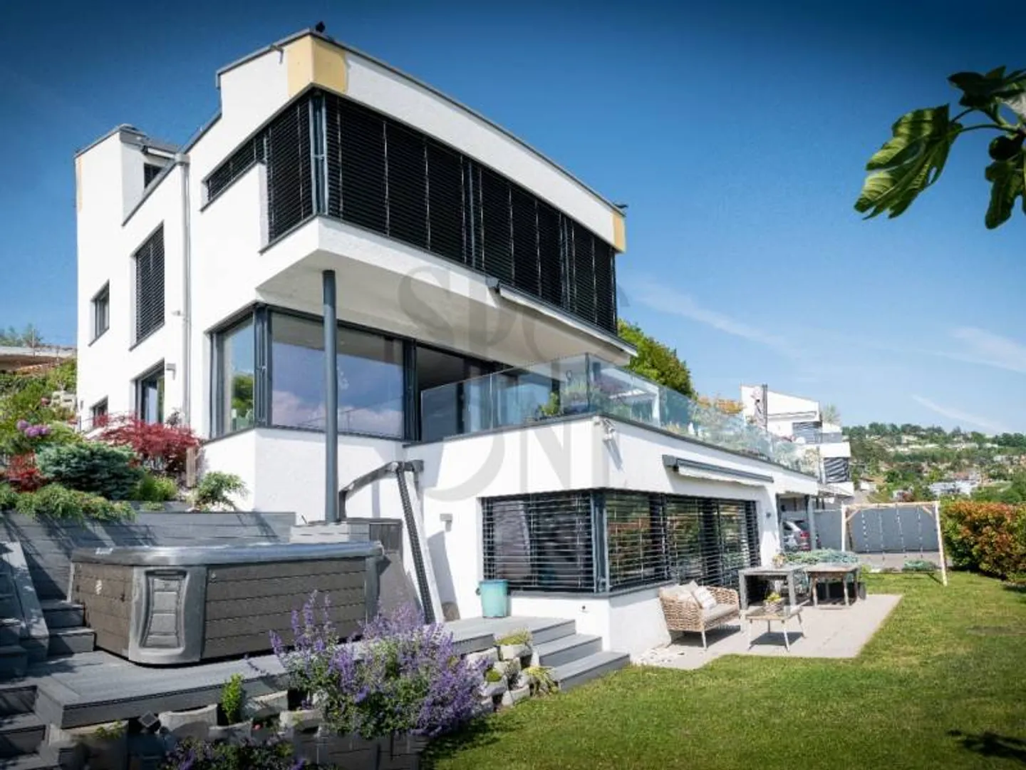 Villa of the Architects with Panoramic View in the Heart of Lavaux - Photo 1 of 12