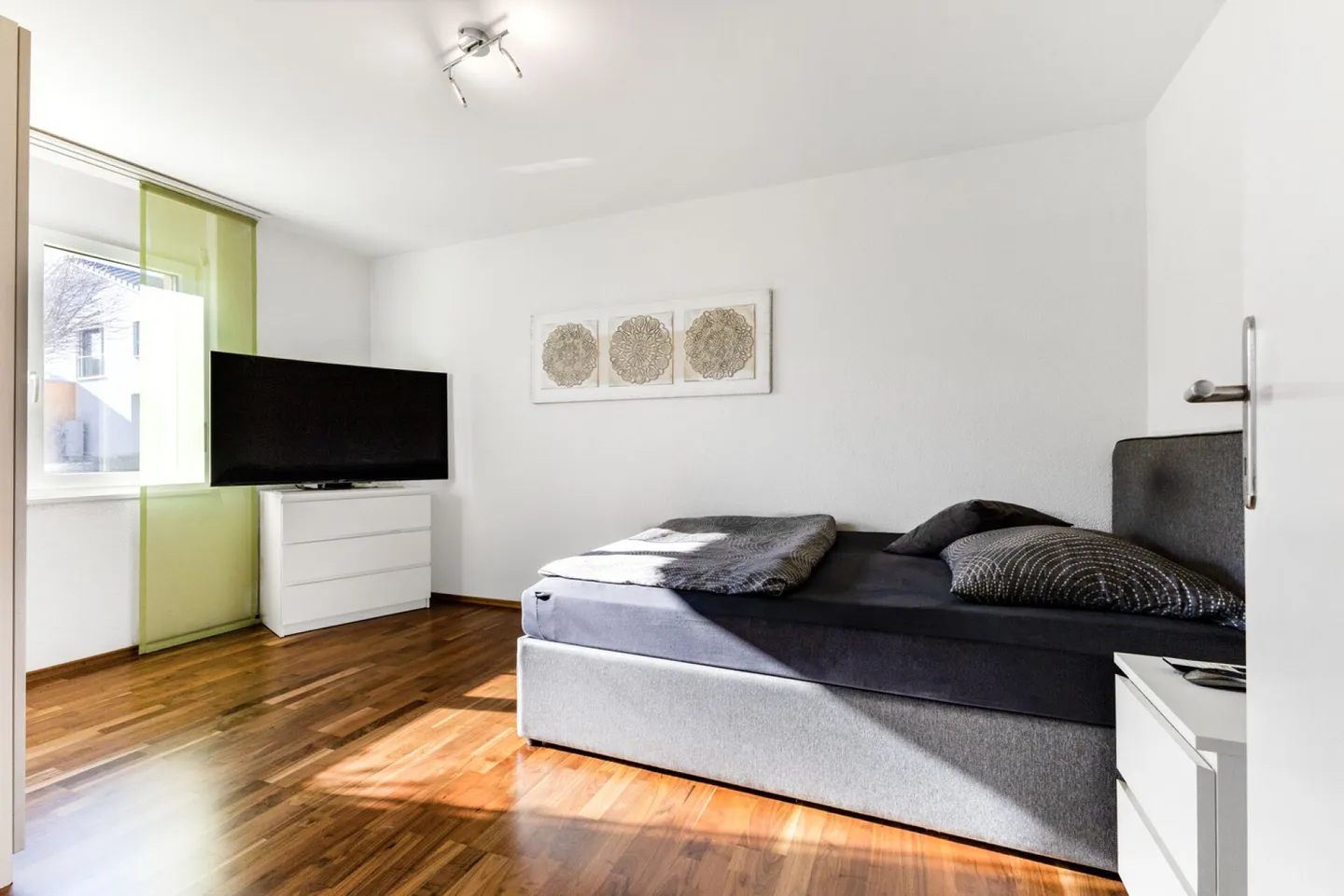 Appartement de jardin de 5,5 pièces élégant avec espace extérieur à Marbach - Photo 7 sur 25