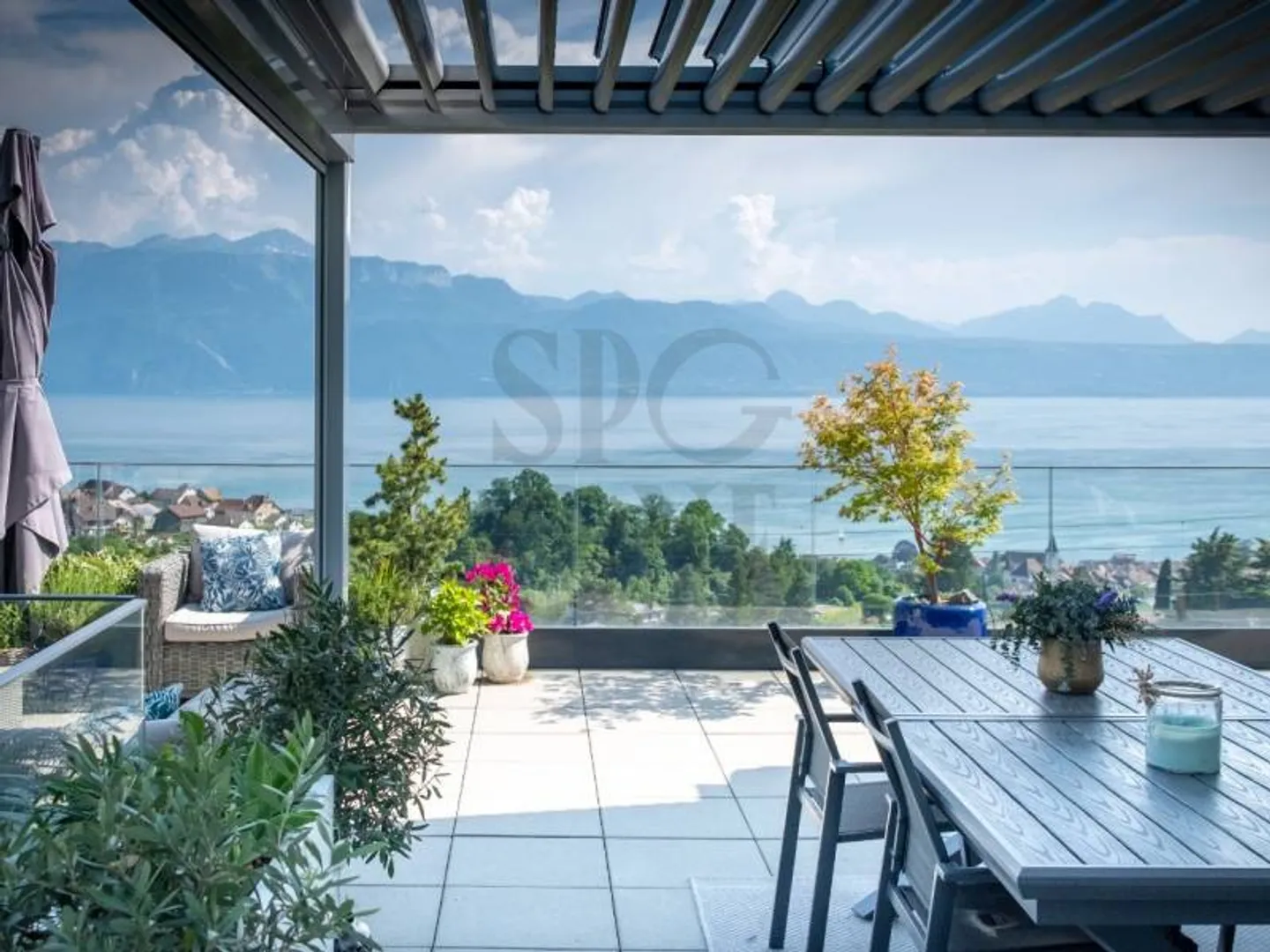 Villa of the Architects with Panoramic View in the Heart of Lavaux - Photo 6 of 12