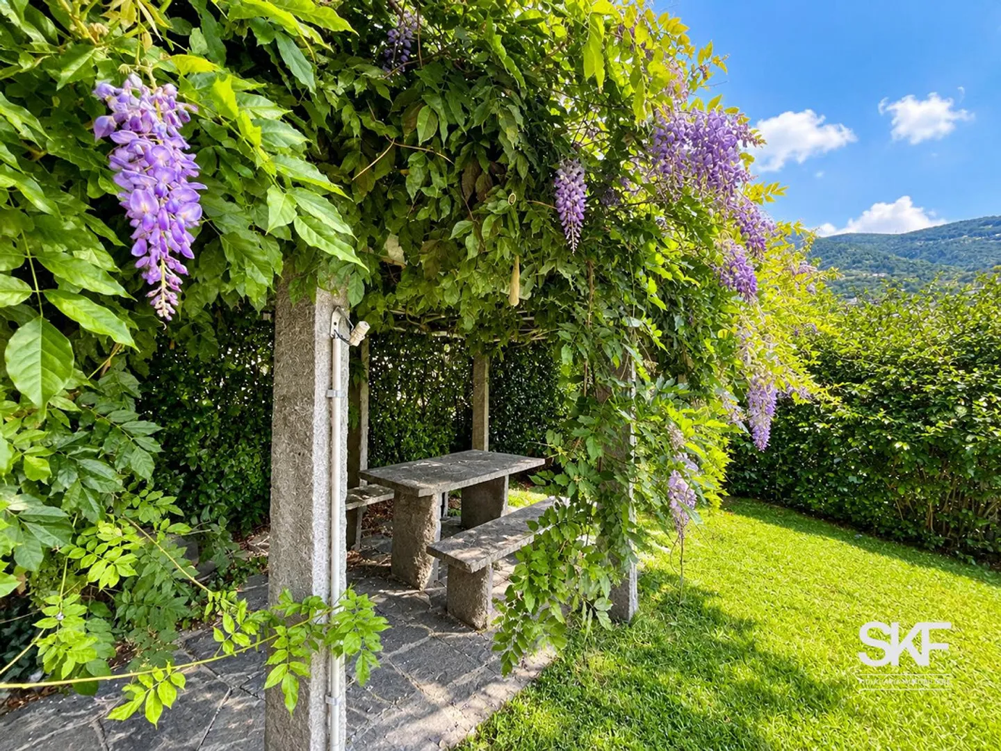 BELLINZONA - SPACIOUS SINGLE-FAMILY HOUSE IN A CENTRAL LOCATION - Photo 7 of 12