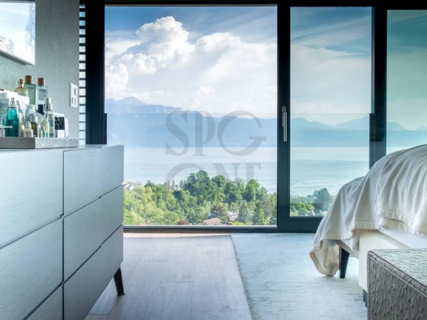 Villa of the Architects with Panoramic View in the Heart of Lavaux - Photo 4 of 12