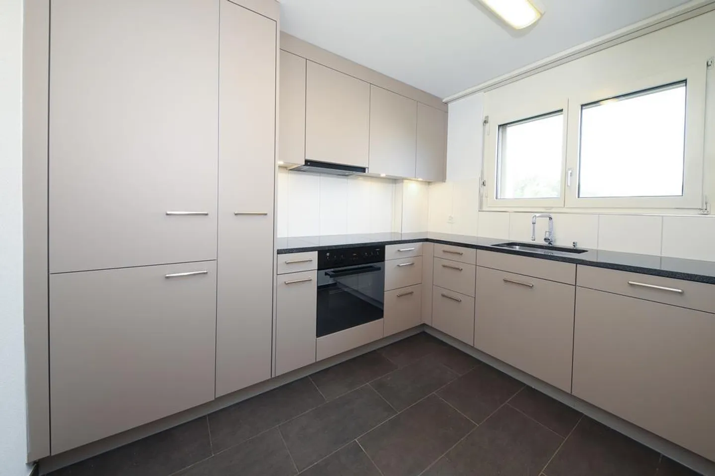 Appartamento 2.5 camere accogliente e luminoso - Foto 3 di 8
