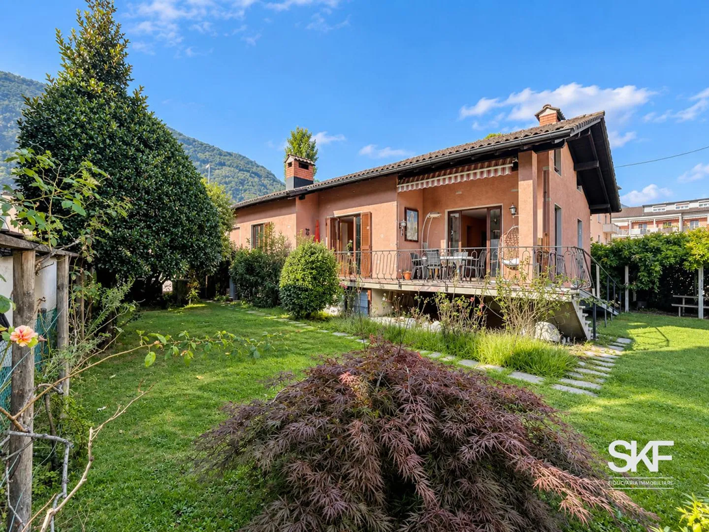 BELLINZONA - SPACIOUS SINGLE-FAMILY HOUSE IN A CENTRAL LOCATION - Photo 8 of 12