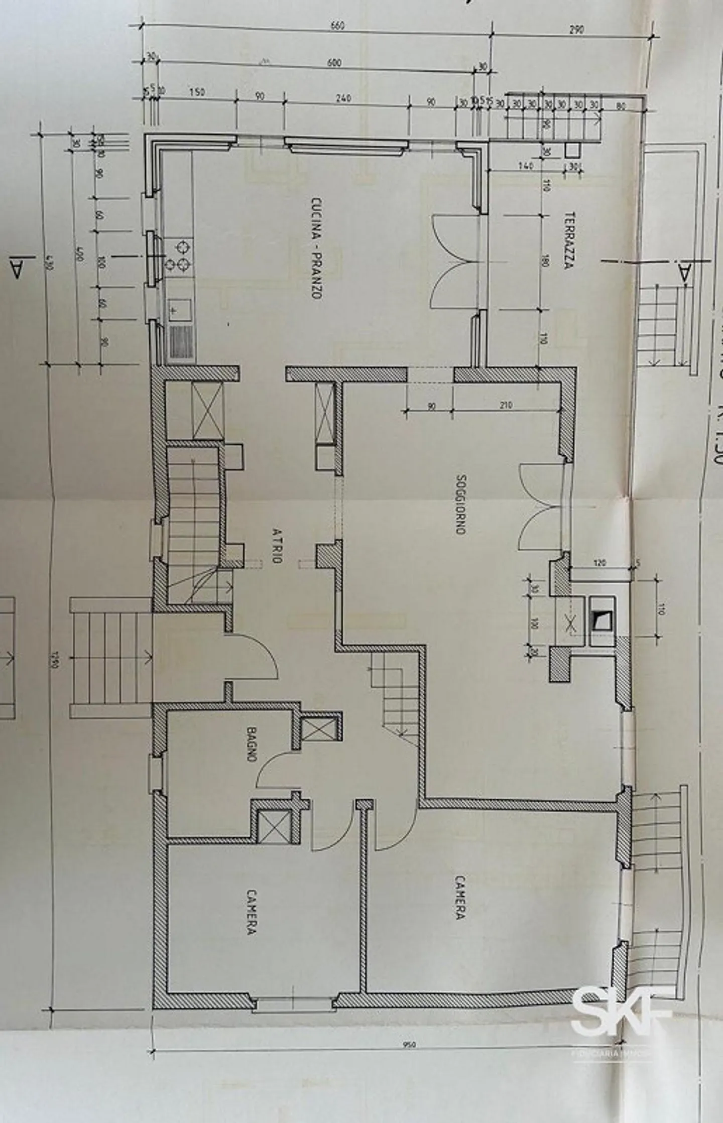 BELLINZONA - SPACIOUS SINGLE-FAMILY HOUSE IN A CENTRAL LOCATION - Photo 11 of 12