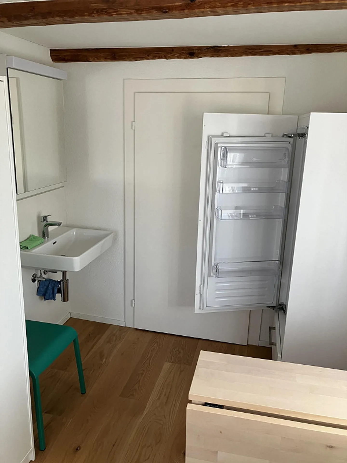Camera con frigorifero privato, TV e Wi-Fi - Foto 3 di 4