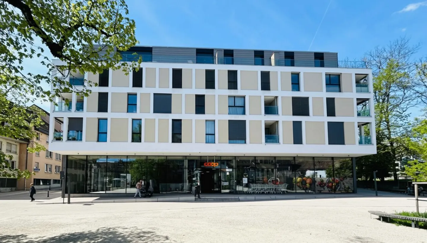 For rent - New commercial area of 507 m² in the heart of Rolle - Rue du Temple - Photo 1 of 9