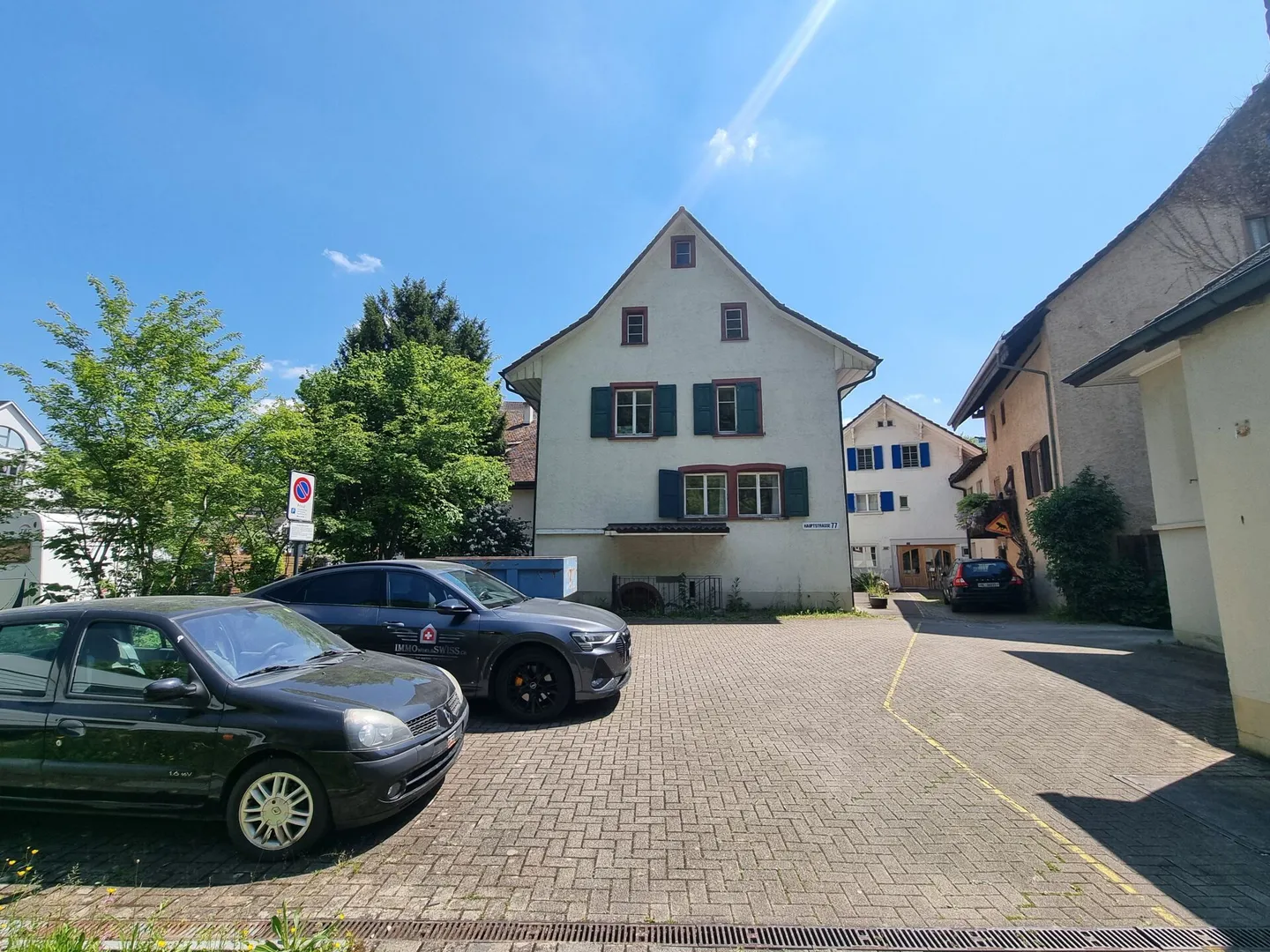 3-Familienhaus mit Mega Potenzial und 6.25% Nettorendite! - Foto 2 von 27