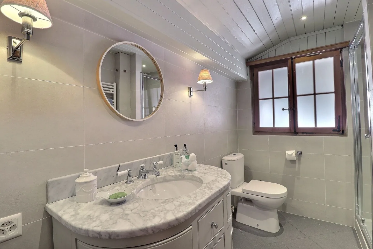 Chalet di 3 piani nel Domaine della residenza con vista panoramica sulle Alpi - Foto 17 di 29