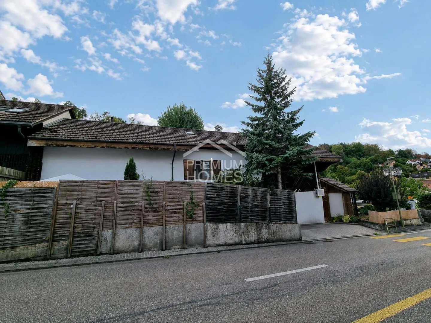 Charmantes Zuhause mit Garten - Foto 1 von 11