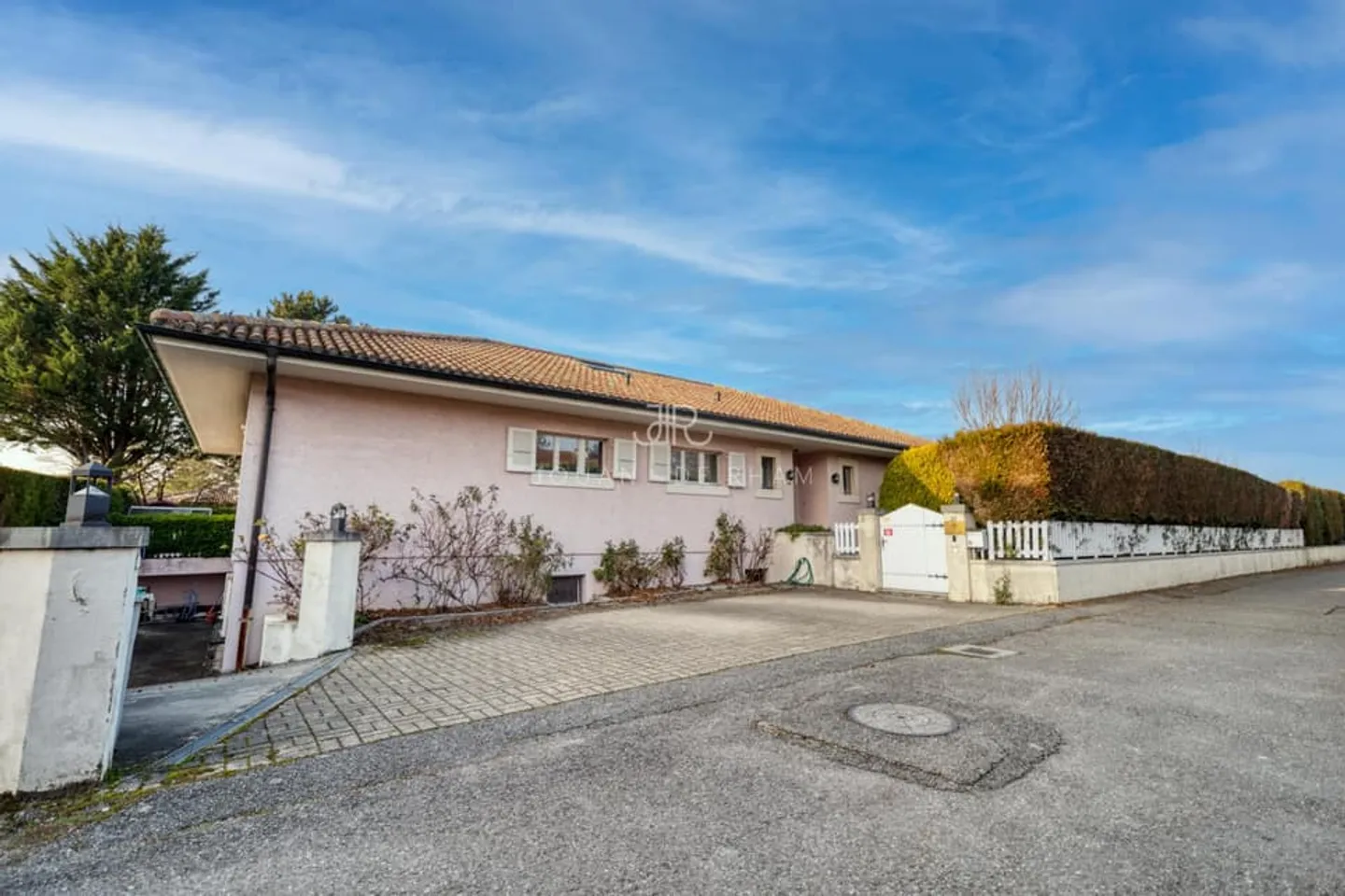 Grande casa con potenziale di sviluppo - Foto 3 di 6