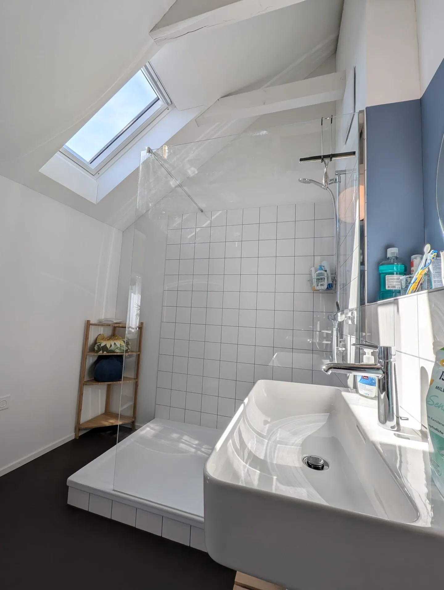 Charming House Section in Central Location - Photo 7 of 12