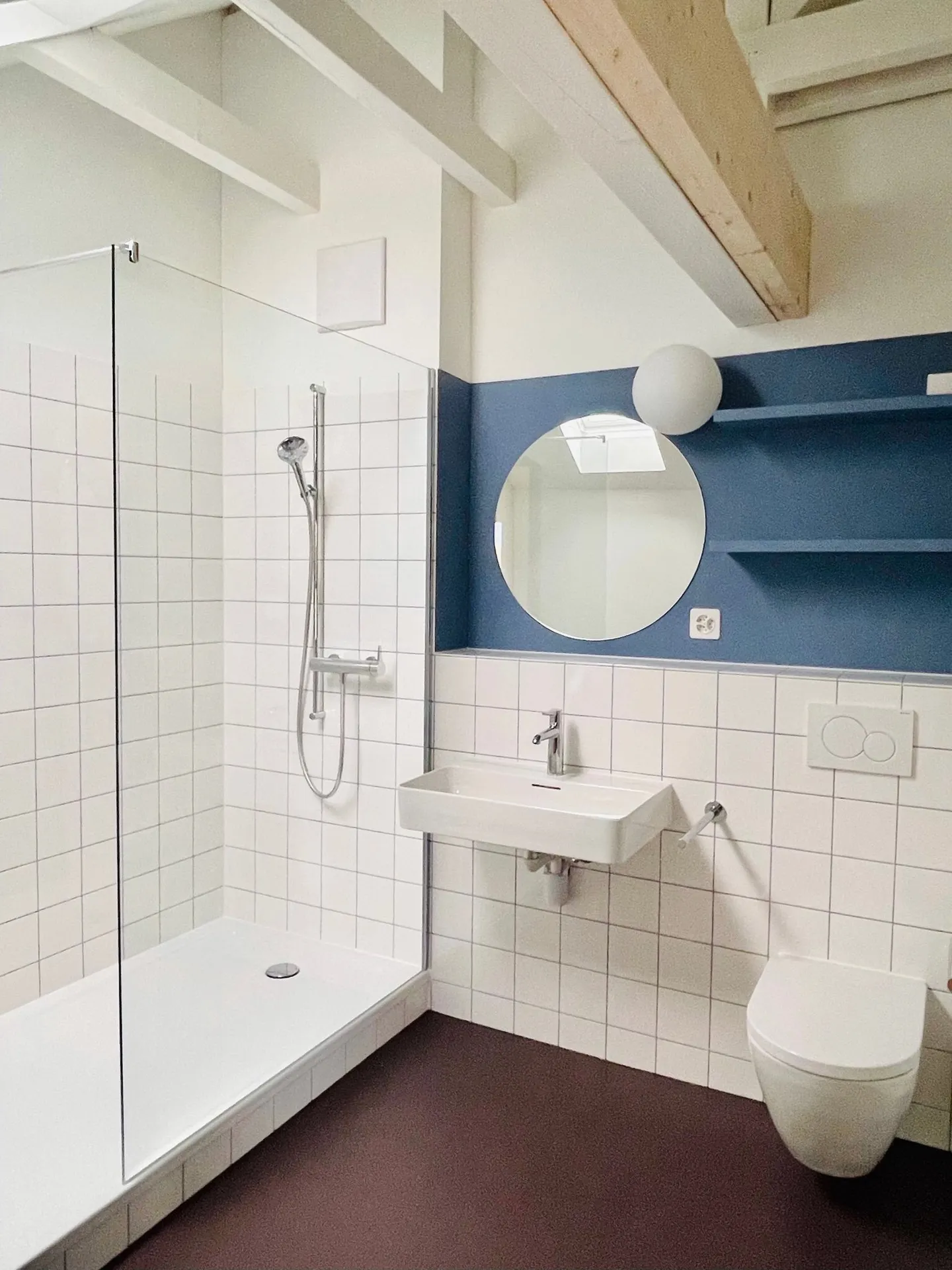 Charming House Section in Central Location - Photo 8 of 12