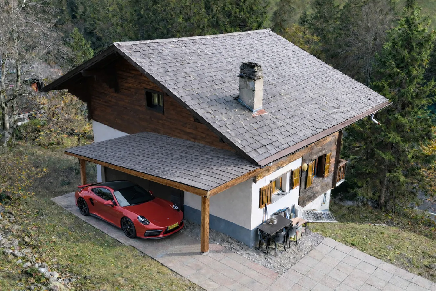 STILE DI VITA ALPINO - MENO DI UN MILIONE - CHALET RARO - STRANIERI BENVENUTI - Foto 7 di 8