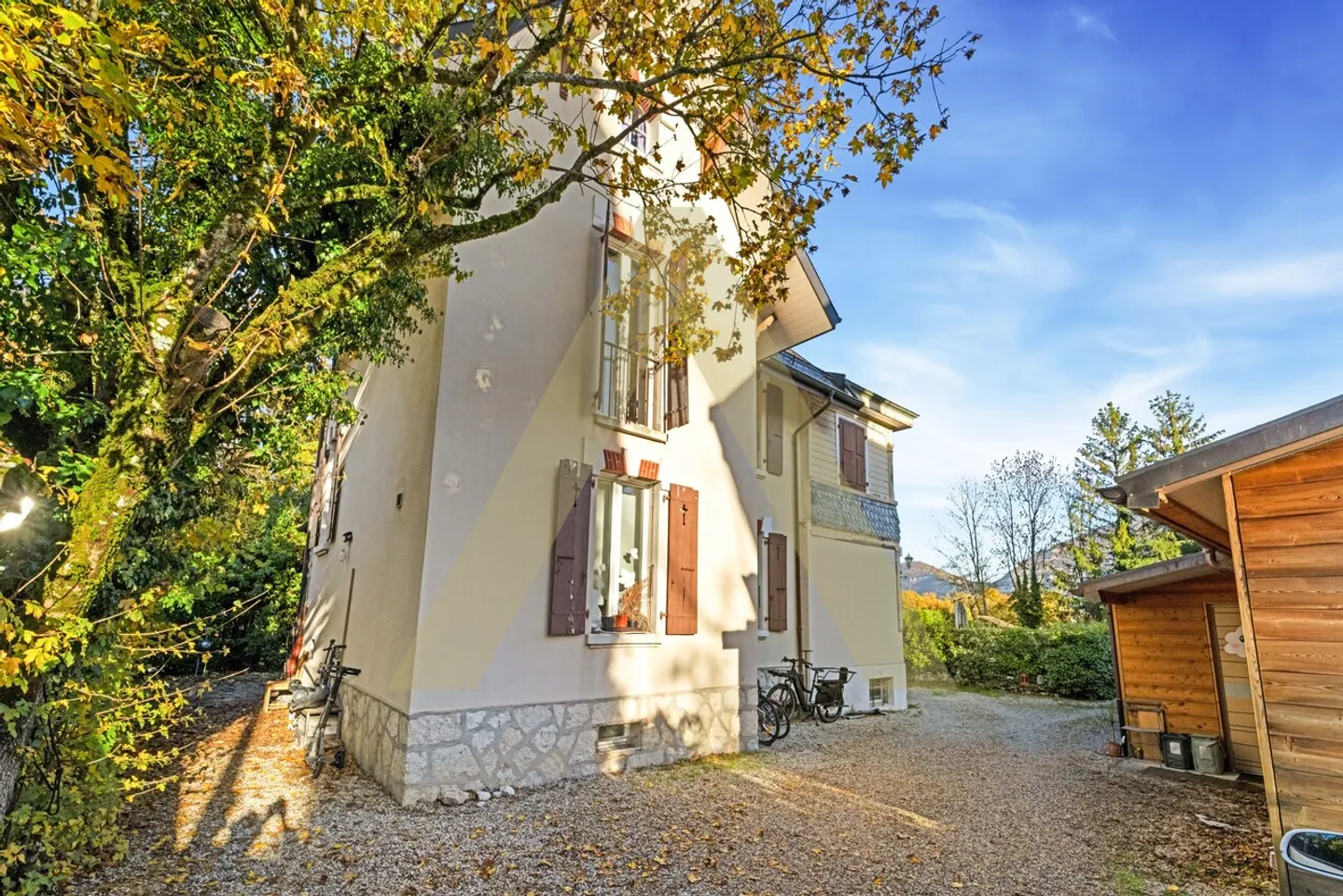 Villa gegenüber dem Salève mit großem Potenzial - Foto 8 von 14