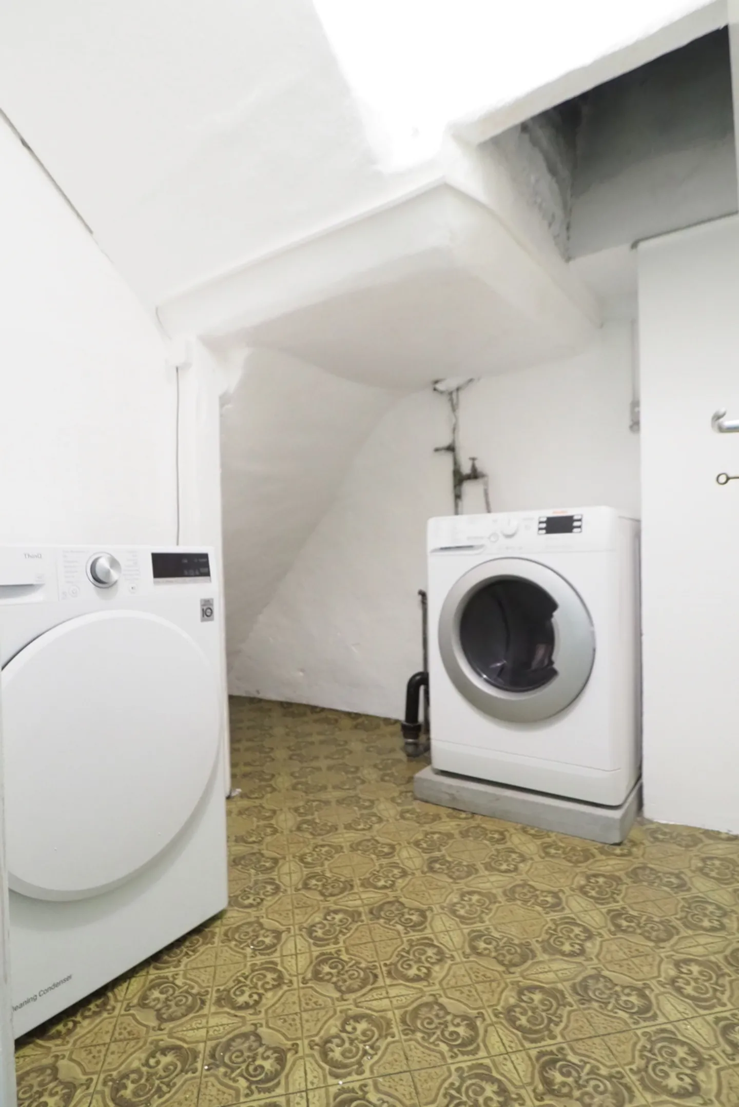 Camera condivisa arredata in affitto - Foto 5 di 5