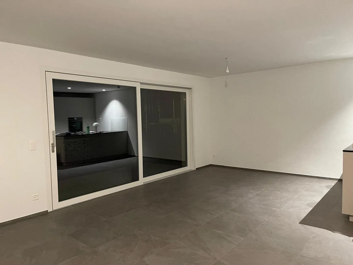 Moderne 3.5-Zimmer-Wohnung (Eigentumsstandard) - Foto 4 von 10
