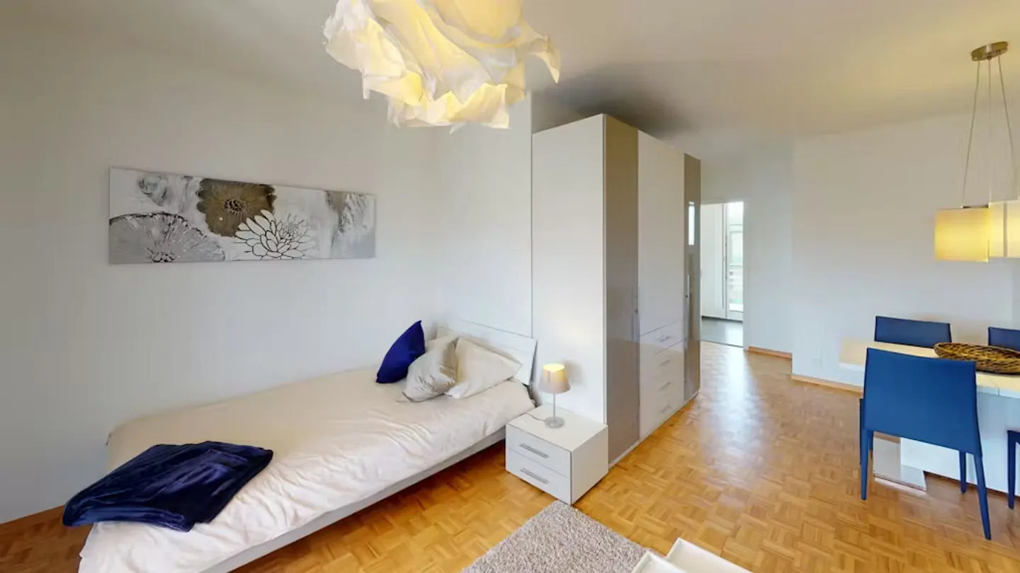 Apartment for rent - Photo 2 of 9