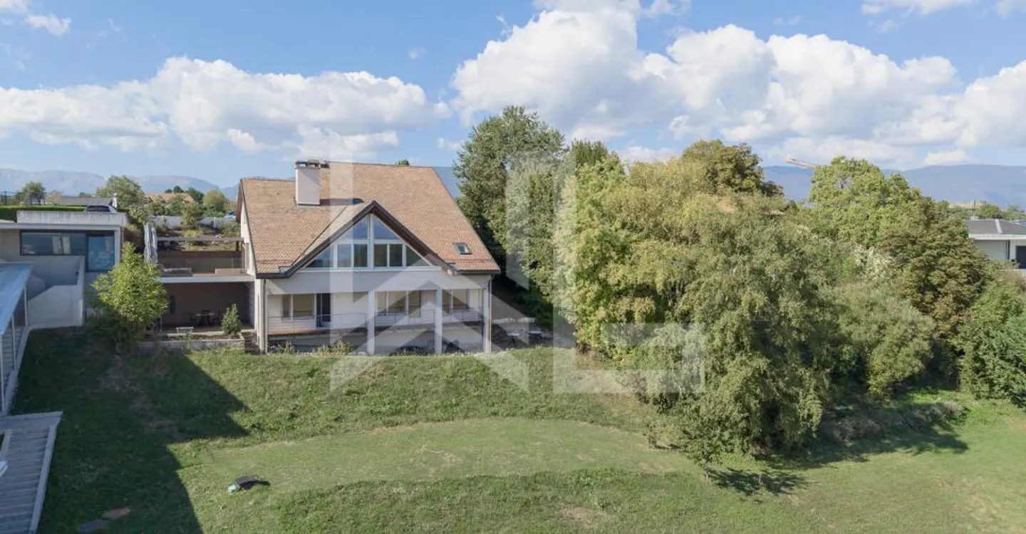 Eine außergewöhnliche Residenz mit Panoramablick auf den Genfersee - Foto 1 von 12