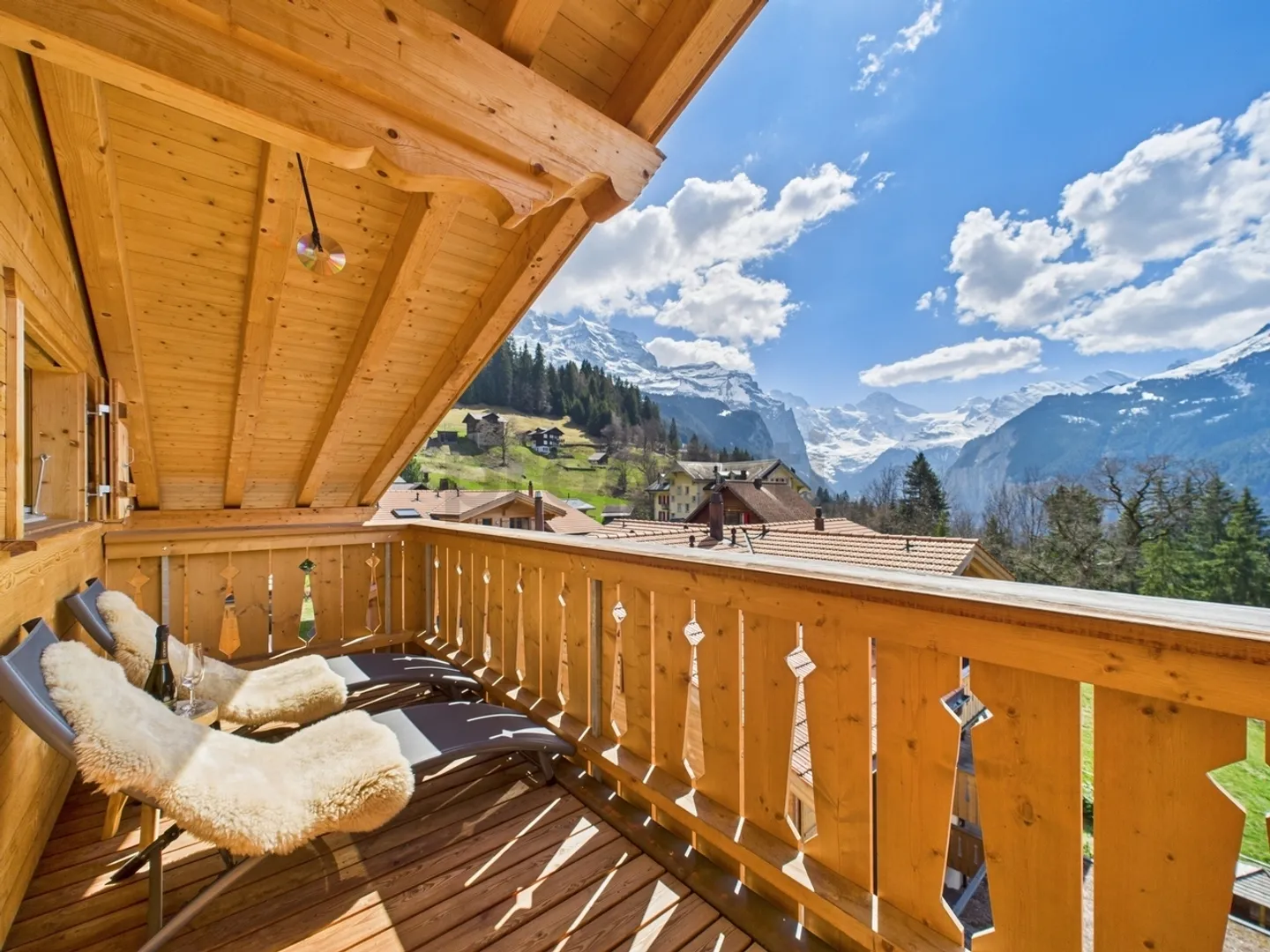 Appartamento esclusivo di 3,5 stanze con vista panoramica mozzafiato sulla Jungfrau e sul Silberhorn - Foto 9 di 12