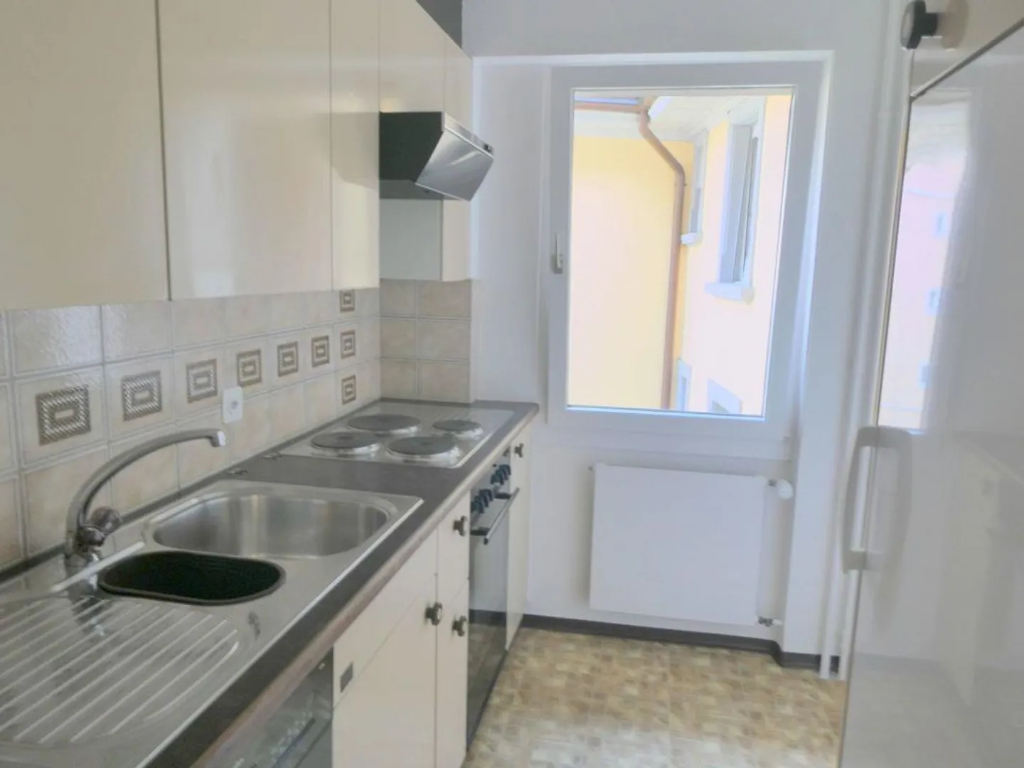 Appartamento affascinante di 2,5 stanze con balcone e vista - Foto 5 di 10