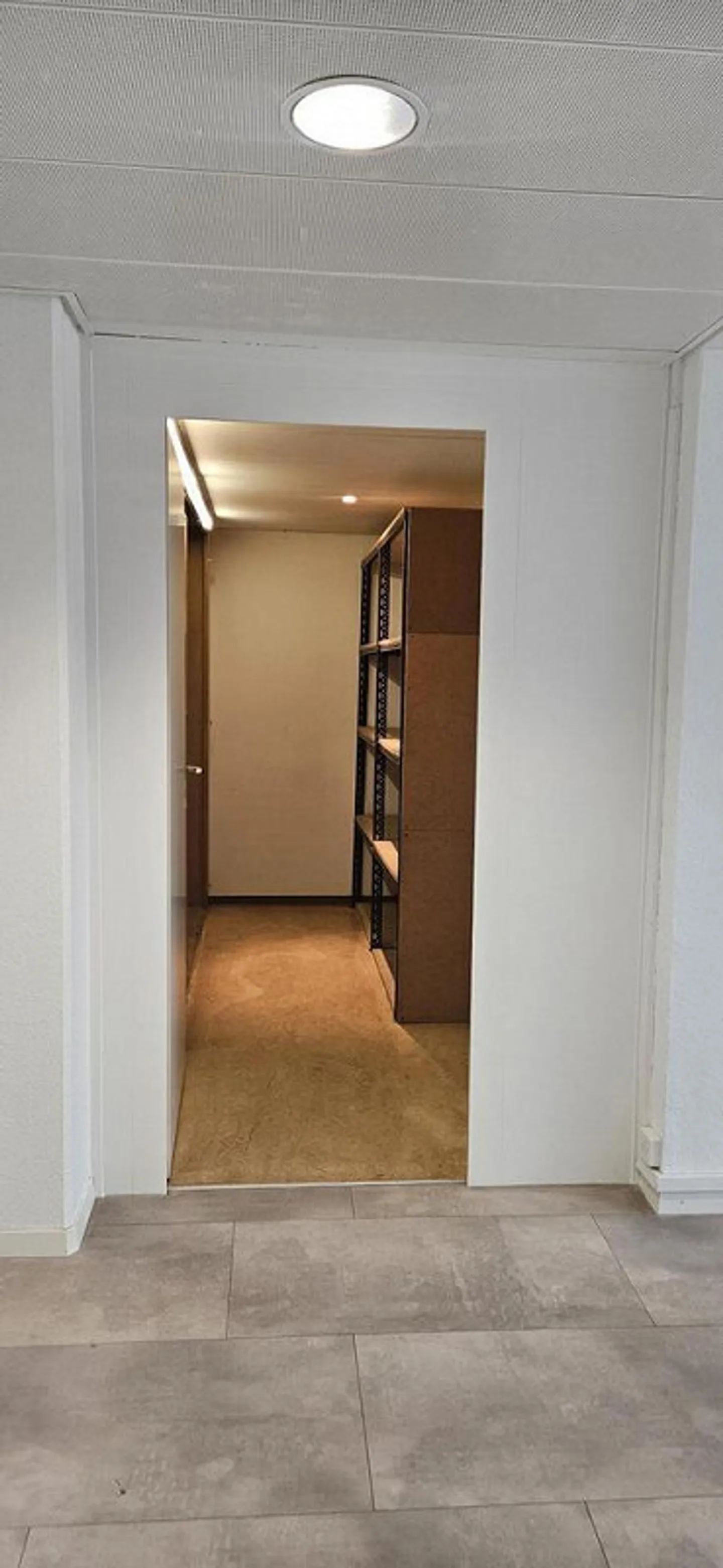 Espace de bureau avec archive 45m2 - Photo 6 sur 7