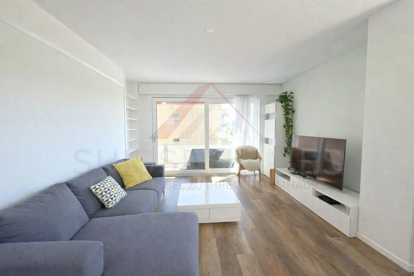 5.5 Zimmer Wohnkomfort nahe Bern - ruhig, modern und sofort verfügbar - Photo 3 of 17