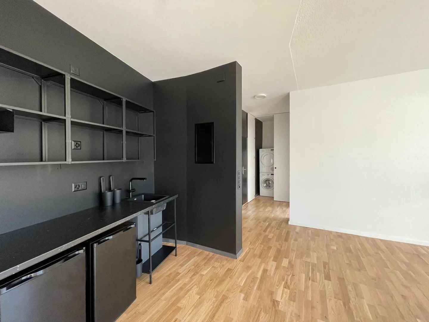 Vivere con stile a Emmen: Appartamento ristrutturato con 3 stanze - Foto 3 di 12
