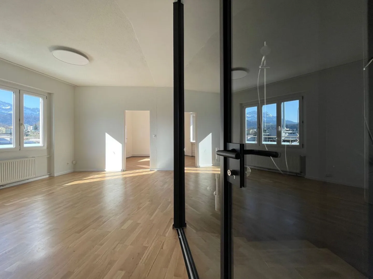 Vivere con stile a Emmen: Appartamento ristrutturato con 3 stanze - Foto 6 di 12
