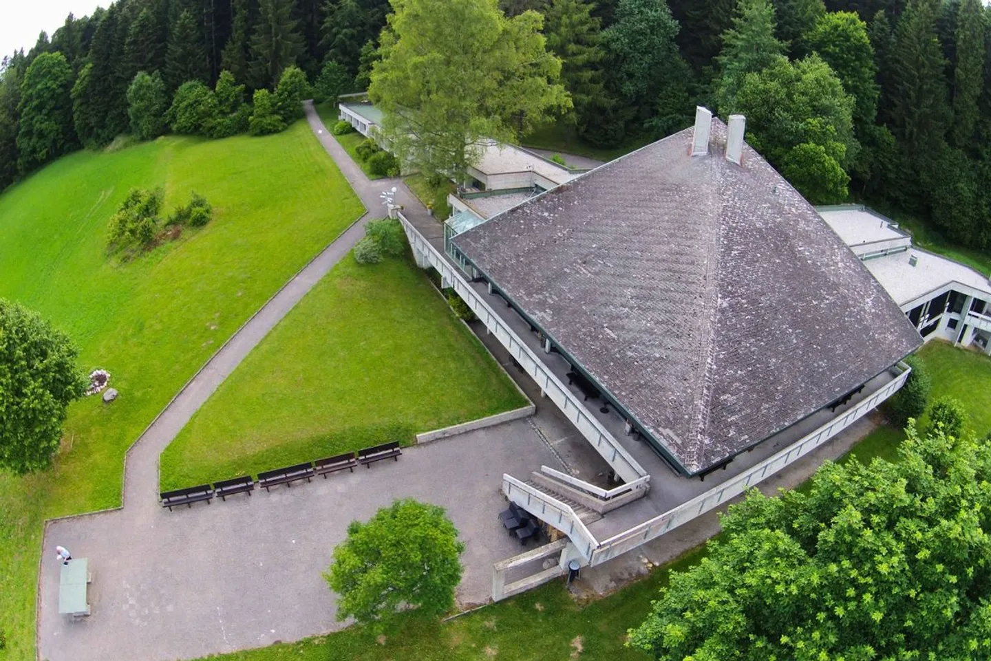 Hotel for sale - Photo 2 of 2