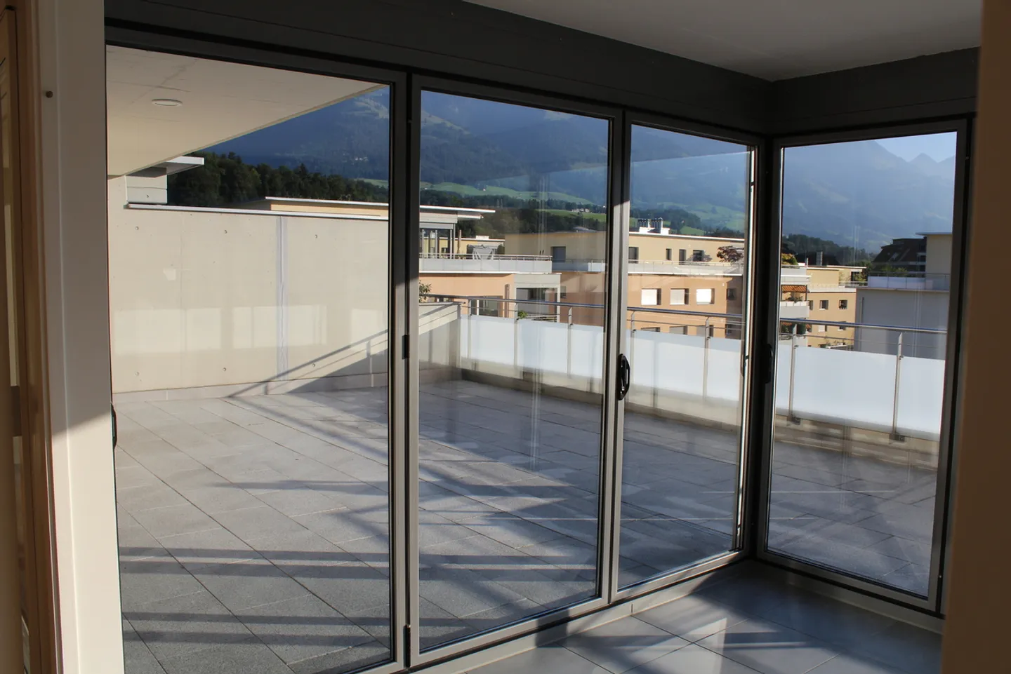 Appartement en attique avec vue grandiose et beaucoup de lumière - Photo 5 sur 12