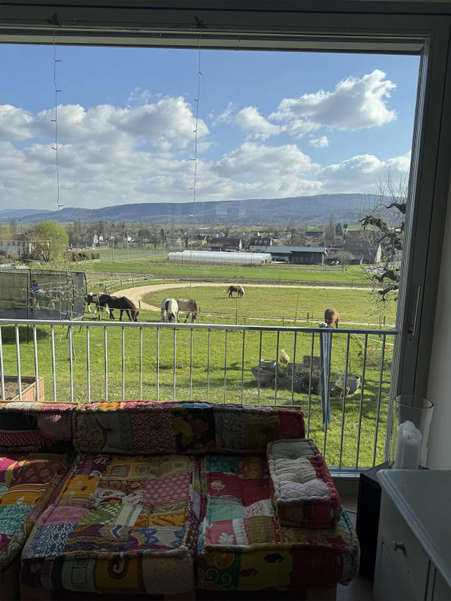 Minergie-Familienhaus mit Aussicht - Foto 2 von 10