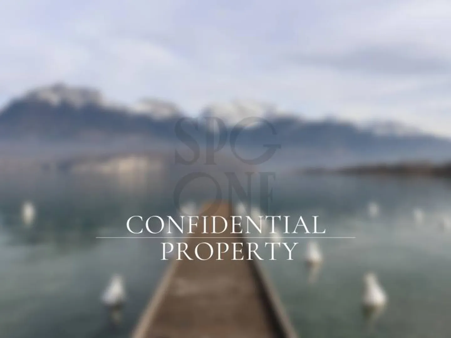 Terrain Unique au Bord du Lac - Photo 1 sur 1