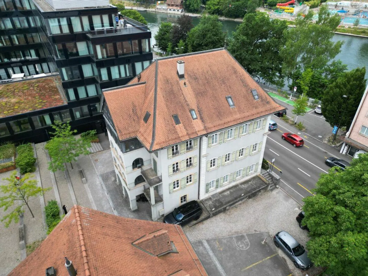 Bâtiment résidentiel et commercial historique au cœur d'Olten - Photo 1 sur 8