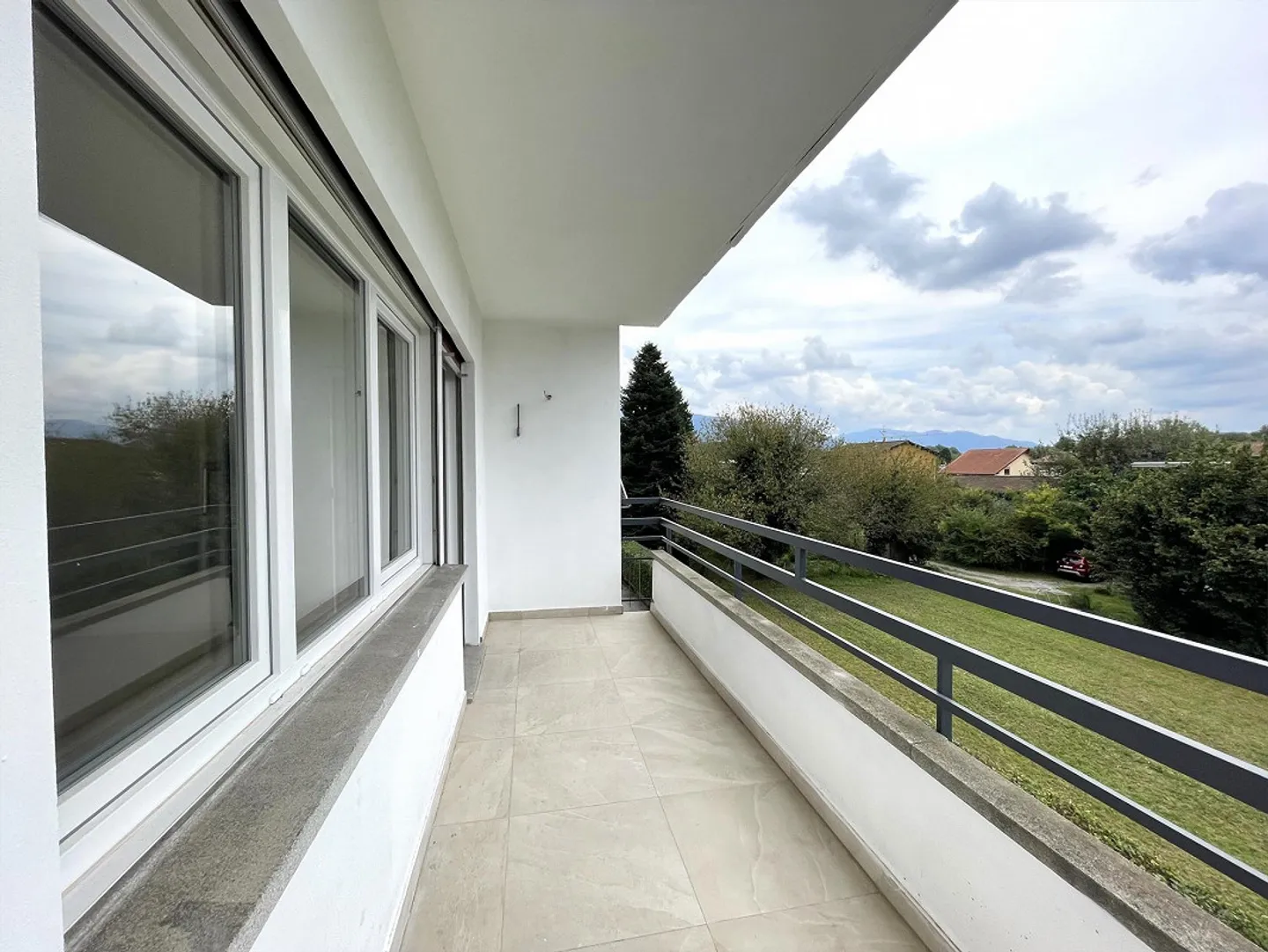 4.5-ZIMMER-WOHNUNG MIT OFFENEM BLICK INS GRÜNE - Foto 6 von 8