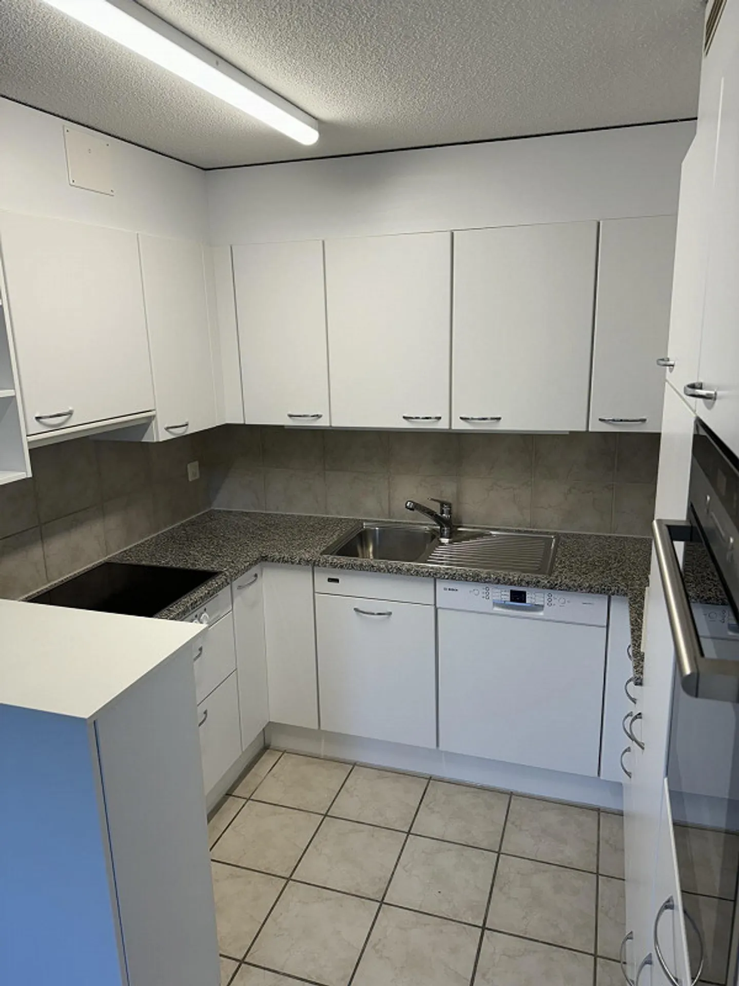 3.5 Room Apartment in Dübendorf - Photo 2 of 8