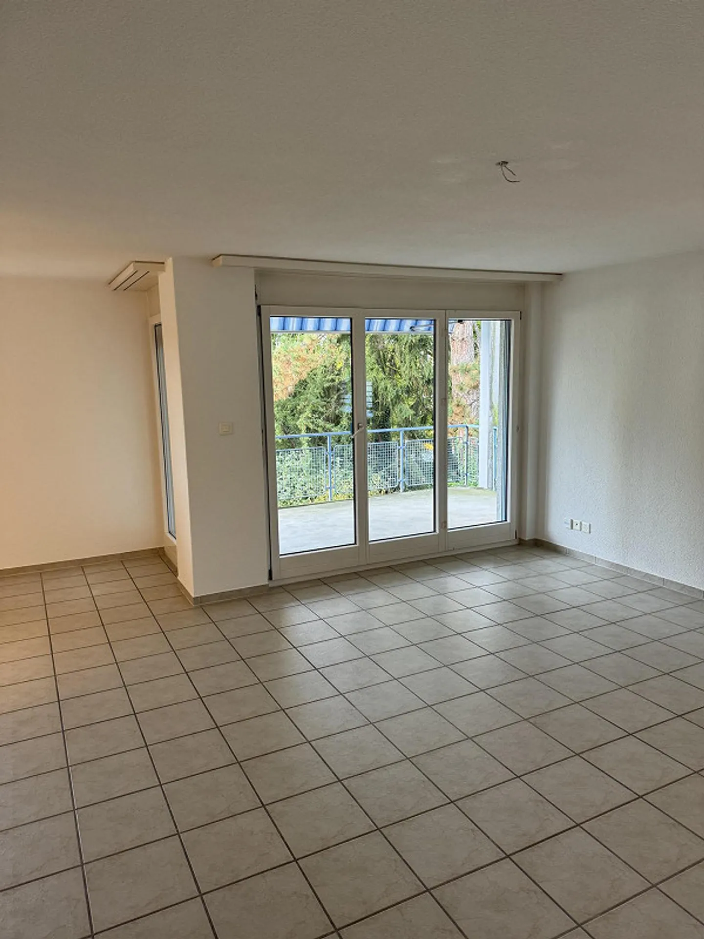 3.5 Room Apartment in Dübendorf - Photo 3 of 8