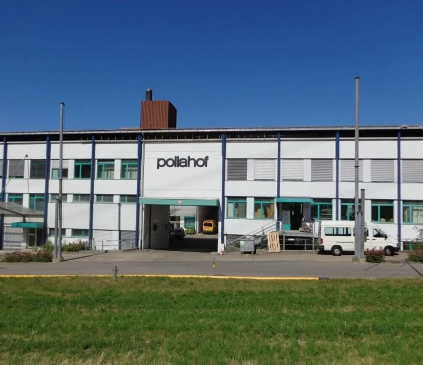 Salle commerciale multifonctionnelle avec plus de 5 mètres de hauteur sous plafond - Photo 1 sur 6