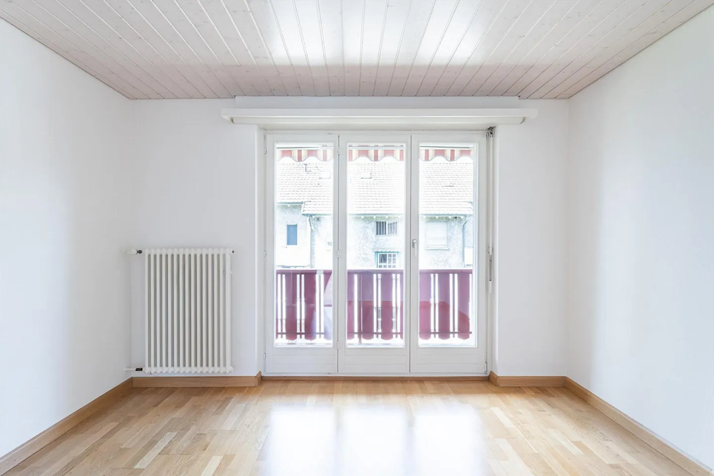 Vicino alla stazione e al campus FHNW! Cucina e bagno moderni! - Foto 9 di 11