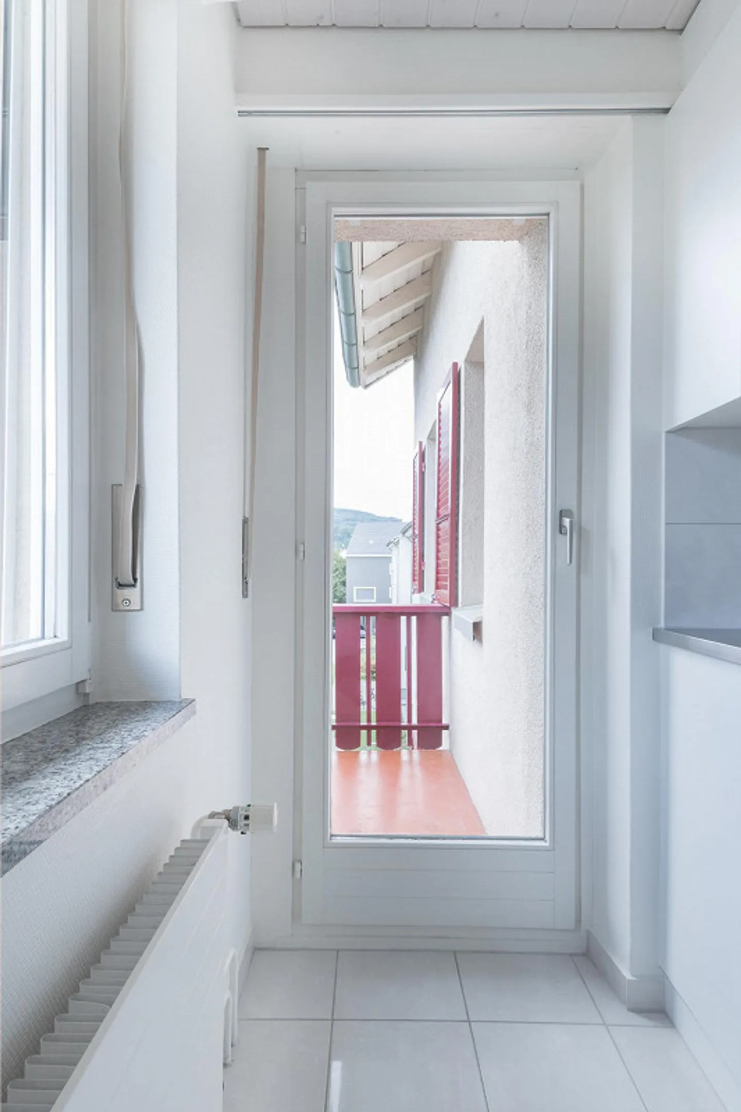 Vicino alla stazione e al campus FHNW! Cucina e bagno moderni! - Foto 10 di 11