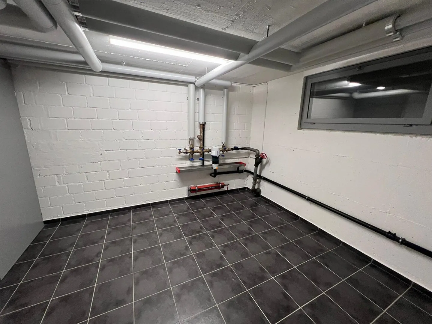 Nouveau dépôt à louer - Photo 2 sur 4