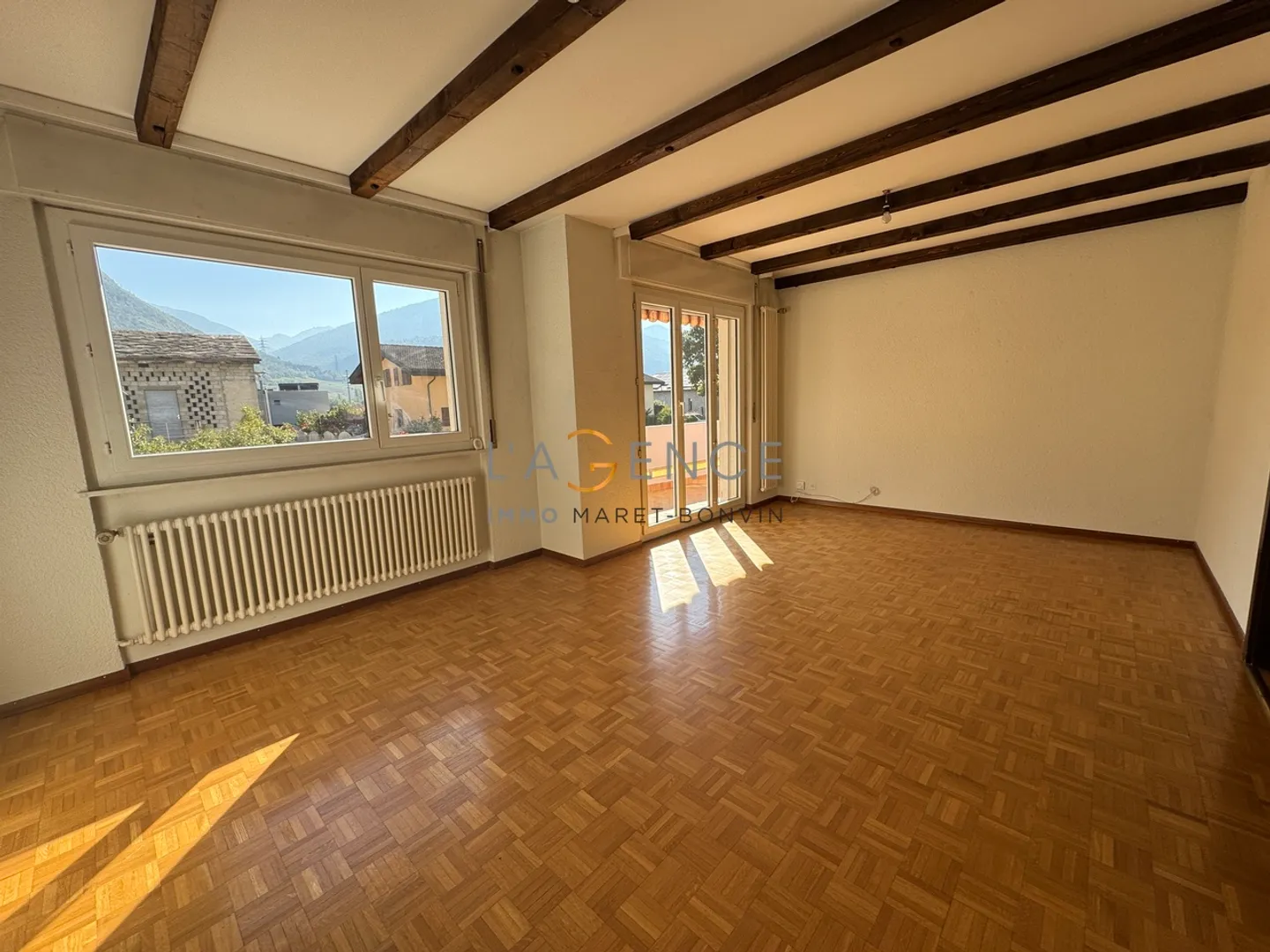 4.5-room apartment in a small residence - Uvrier - Photo 2 of 10