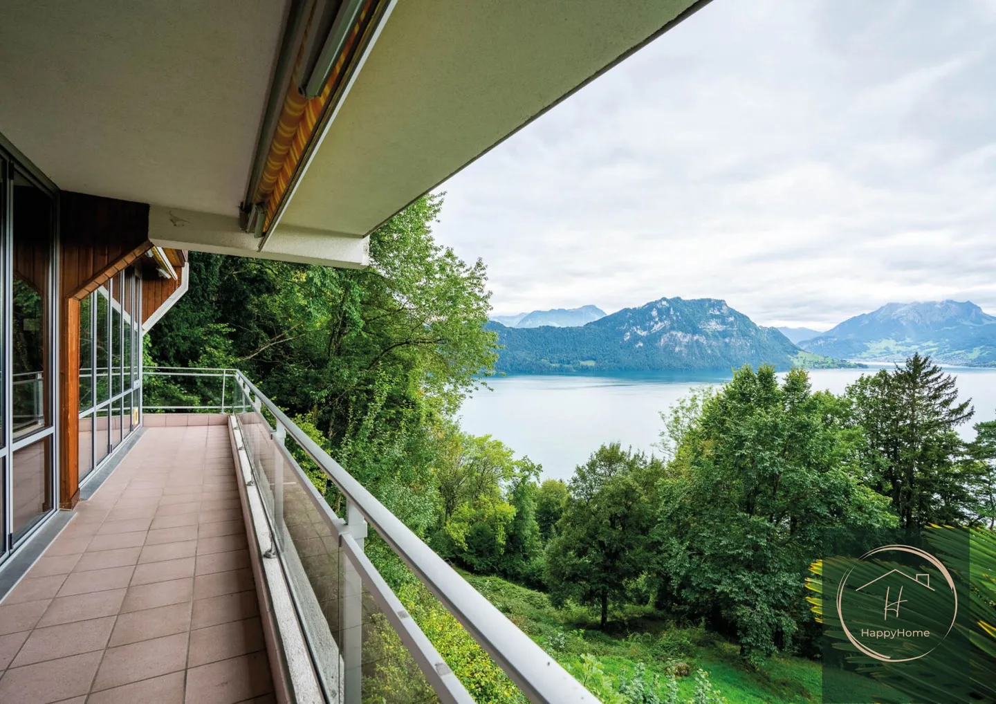 Casa unifamiliare di 8,5 stanze con vista lago non ostacolata a Weggis: Residenza privata sulla Riviera della Svizzera centrale - Foto 5 di 21