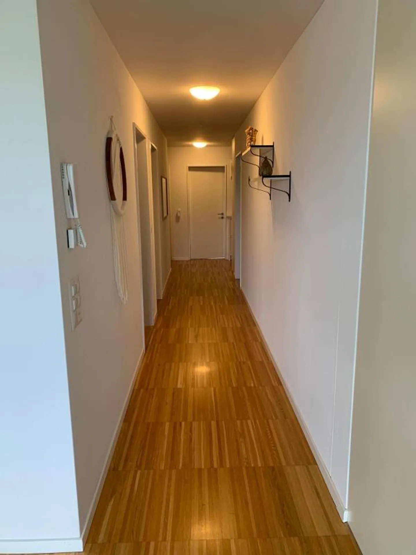 Camera in appartamento condiviso - Foto 3 di 4