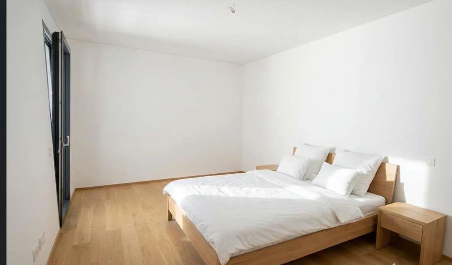 Apartment for sale in the city center, 2.5 rooms in a modern building - Photo 4 of 10